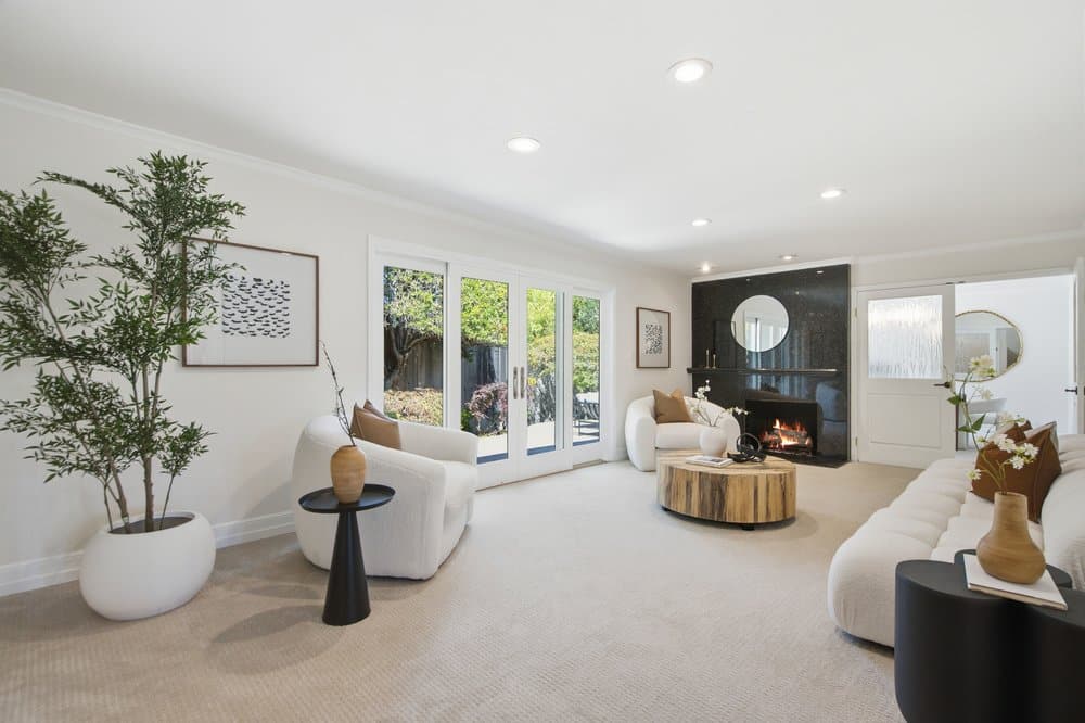 Spacious living room at 2872 Roland Avenue in San Carlos.