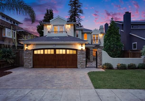 905-Rosewood-Avenue