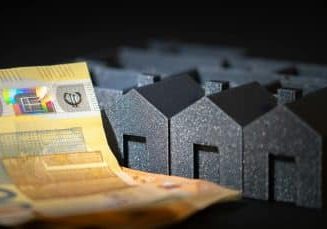 pexels-jakubzerdzicki-28100119